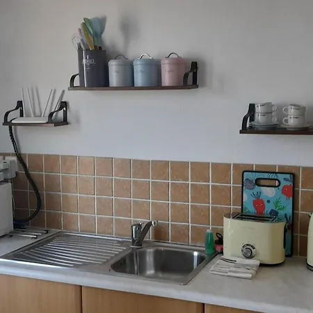 Lovely In With Its Own Pool *