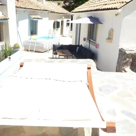 Lovely In Strinilas With Its Own Pool *