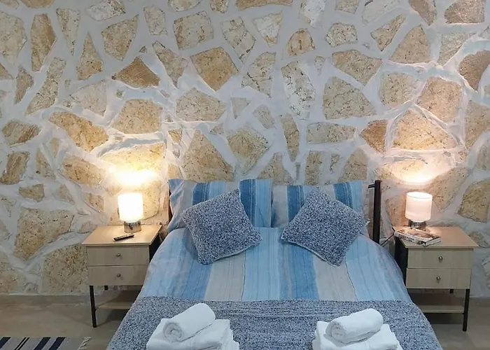 Apartmán Lovely In With Its Own Pool